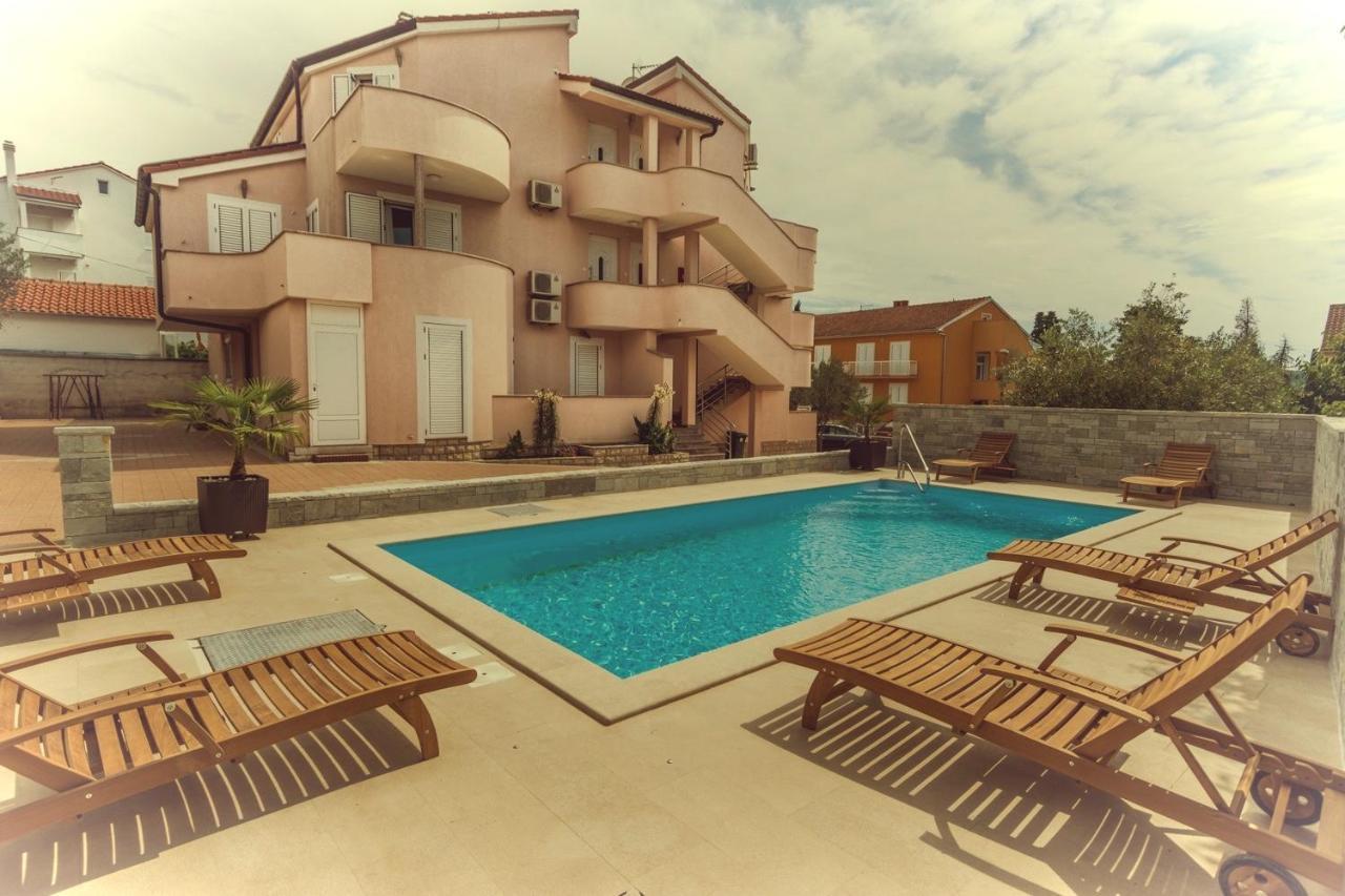 Basilea No. 2 Aparthotel *